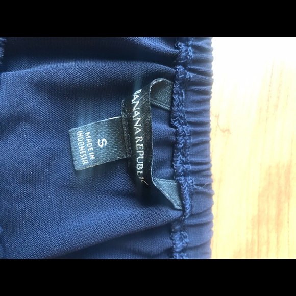 Banana Republic off-the-shoulder top - Picture 4 of 5